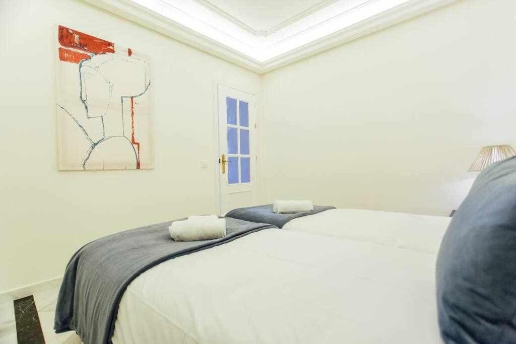 Apartamento Boutique Abades Siviglia Esterno foto