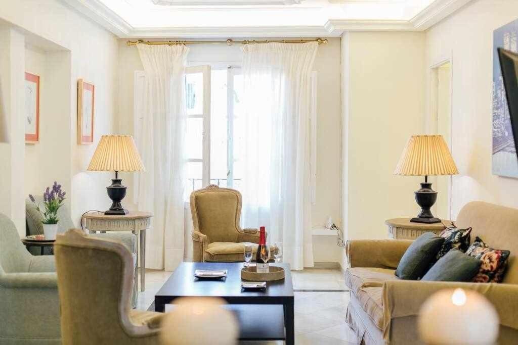 Apartamento Boutique Abades Siviglia Esterno foto