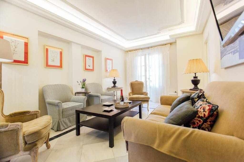 Apartamento Boutique Abades Siviglia Esterno foto
