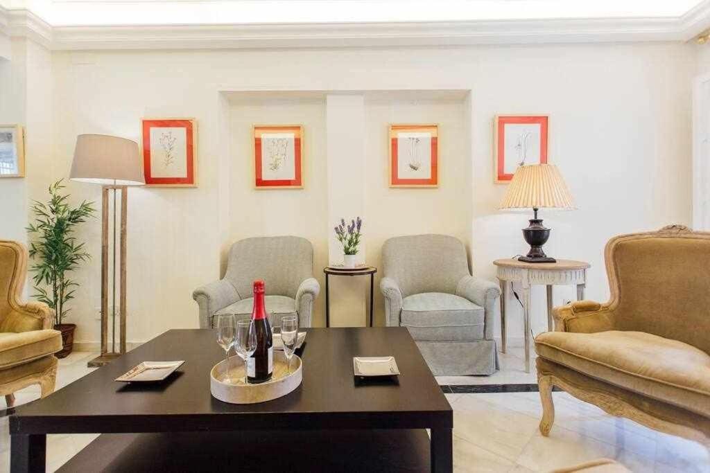Apartamento Boutique Abades Siviglia Esterno foto